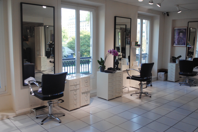 salon-coiffure-LA BASTIDE-min_floor-home-office-property-living-room-room-781228-pxhere.com